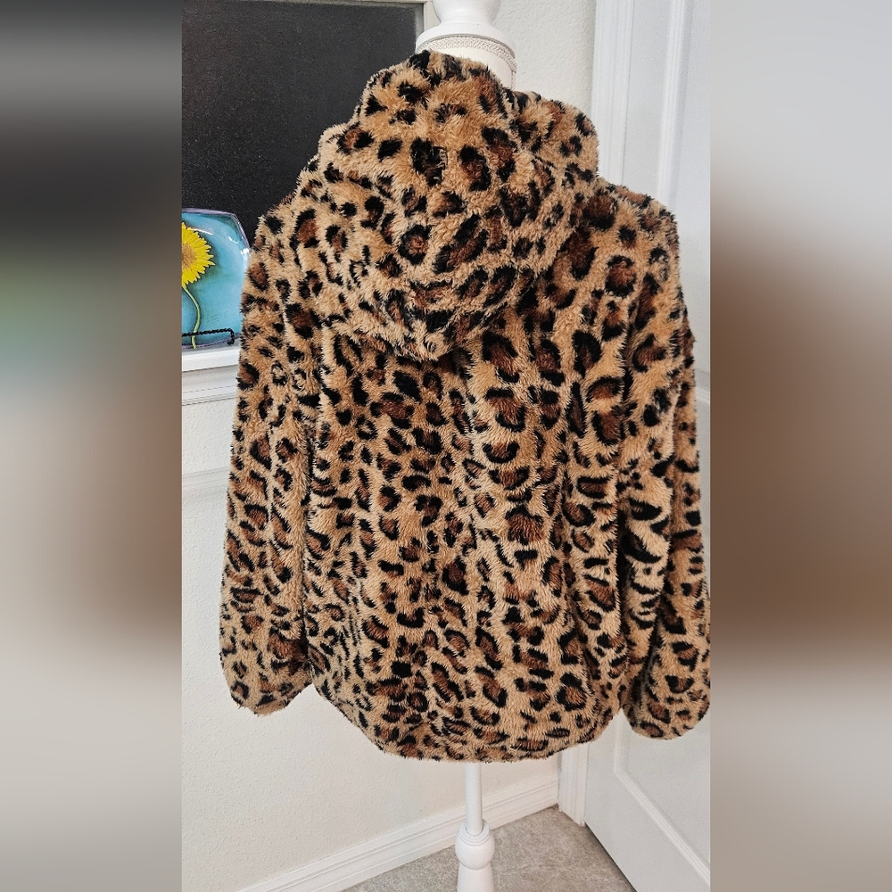 Shein Cozy Leopard Print Hoodie - Brown Faux Fur Pullover. - Picture 6 of 7